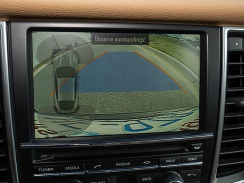 Used 2015 Porsche Panamera S RWD image 39