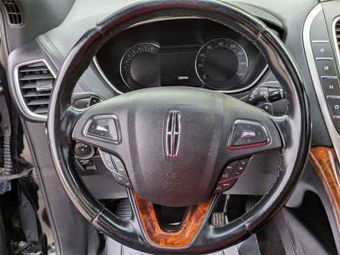 Used 2017 Lincoln MKX Reserve image 18