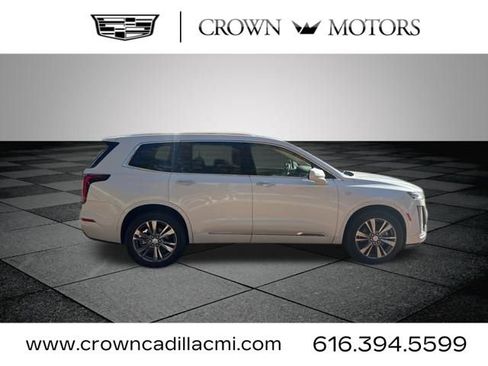 New 2025 Cadillac XT6 Premium Luxury image 11