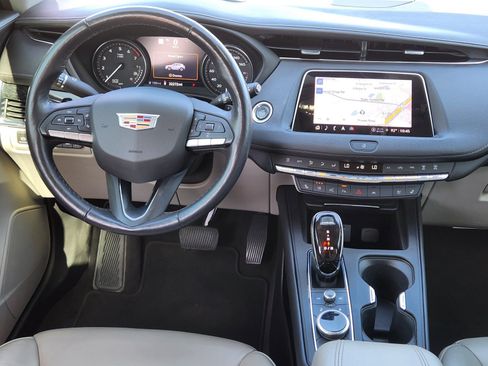 Certified 2023 Cadillac XT4 Premium Luxury w/ Technology Package FWD image 10