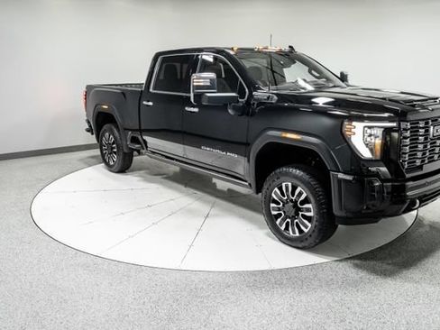 Used 2026 GMC Sierra 2500 Denali Ultimate AWD/4WD image 32