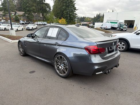 Used 2017 BMW M3 RWD image 3
