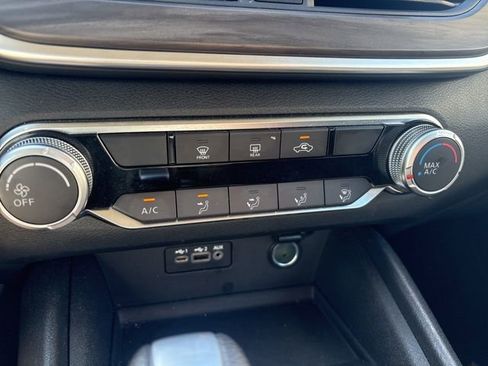 Used 2025 Nissan Altima 2.5 SV image 30