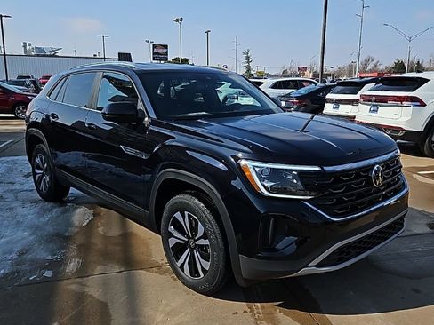 New 2026 Volkswagen Atlas Cross Sport SE AWD/4WD image 3