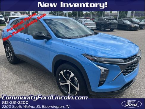 Used 2024 Chevrolet Trax RS w/ Driver Confidence Package FWD image 1
