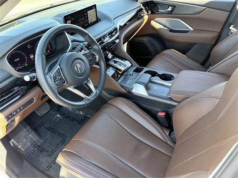 Used 2024 Acura MDX SH-AWD w/ Advance Package image 5