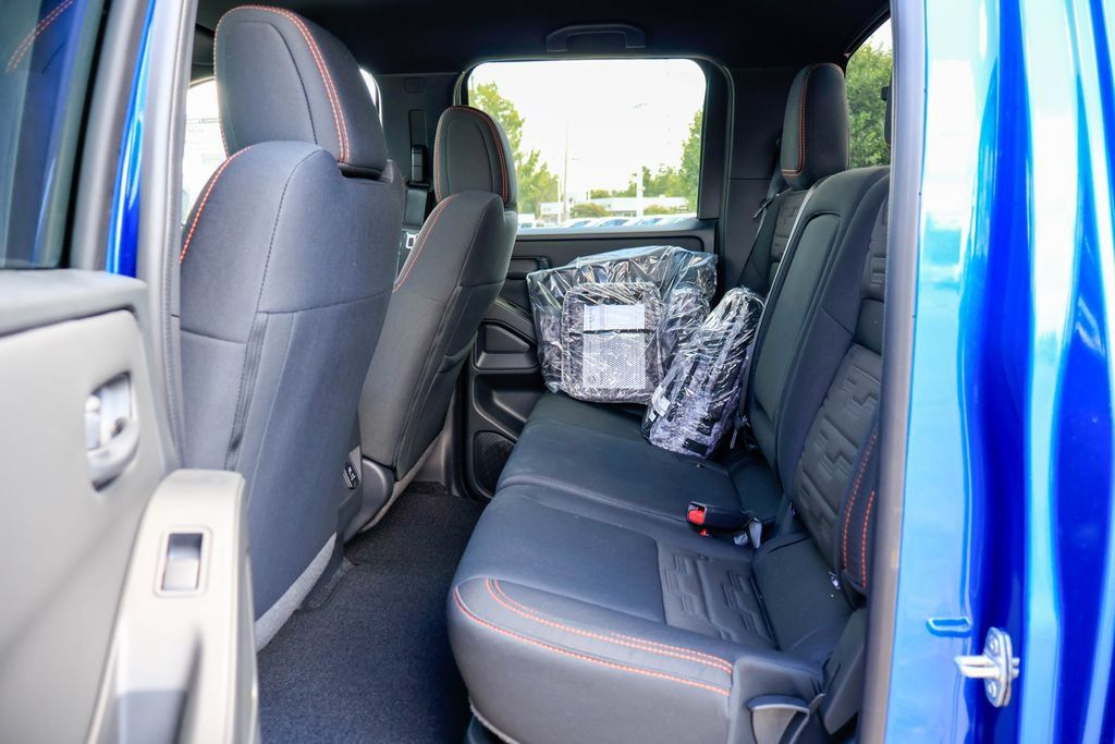 New 2026 Nissan Frontier PRO-4X w/ Pro-4x Convenience Package AWD/4WD image 8