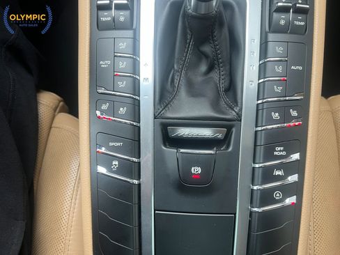 Used 2017 Porsche Macan S w/ Premium Package Plus image 33