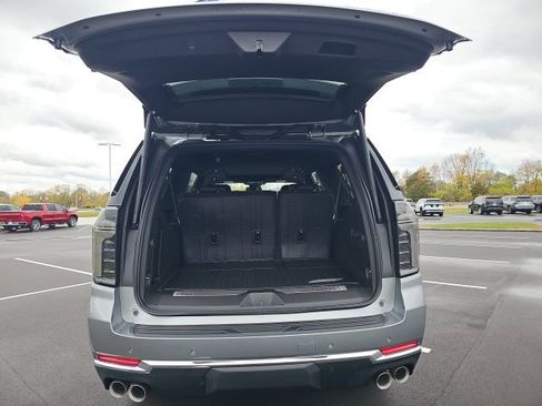 New 2026 Chevrolet Suburban Premier w/ Sun And Tow Package image 10