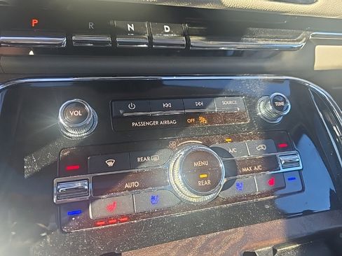 Used 2020 Lincoln Navigator L Reserve w/ Luxury Package image 17