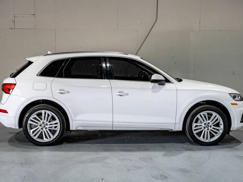 Used 2019 Audi Q5 2.0T Premium Plus w/ Premium Plus Package AWD/4WD image 7