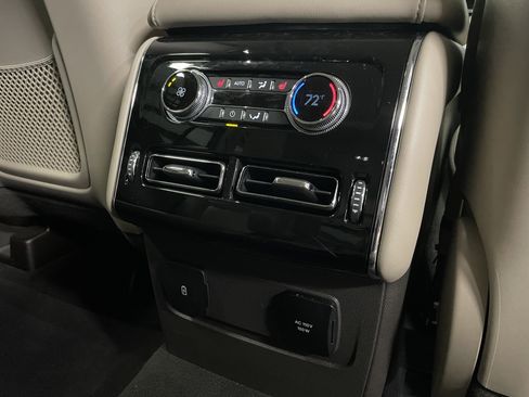 Used 2023 Lincoln Aviator AWD w/ Premium Package image 25