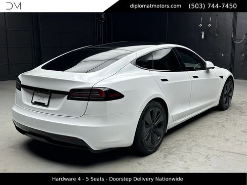 Used 2024 Tesla Model S image 6