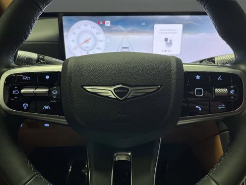 Used 2025 Genesis GV80 2.5T Prestige image 18