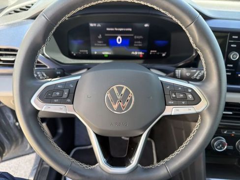 Used 2023 Volkswagen Taos SE AWD/4WD image 16