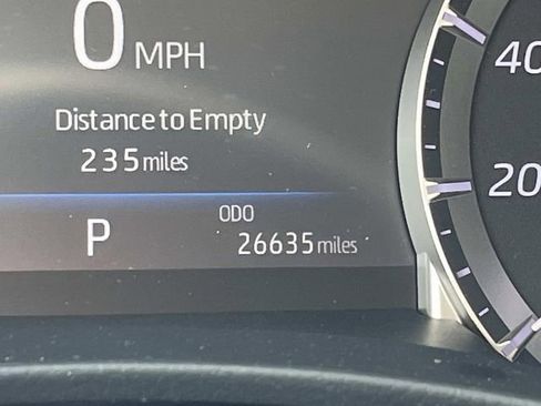 Used 2022 Toyota Highlander XLE image 38