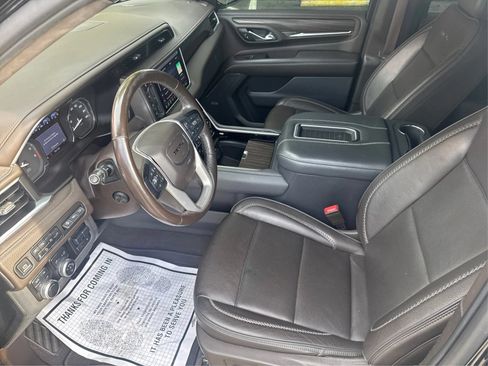 Used 2021 GMC Yukon XL Denali w/ Denali Premium Package AWD/4WD image 17