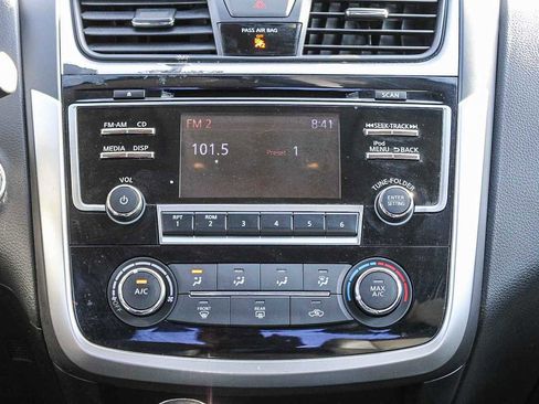 Used 2018 Nissan Altima 2.5 SR FWD image 13