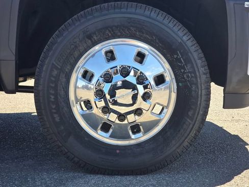 New 2026 GMC Sierra 3500 Denali Ultimate AWD/4WD image 9