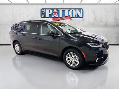 Used 2023 Chrysler Pacifica Touring-L