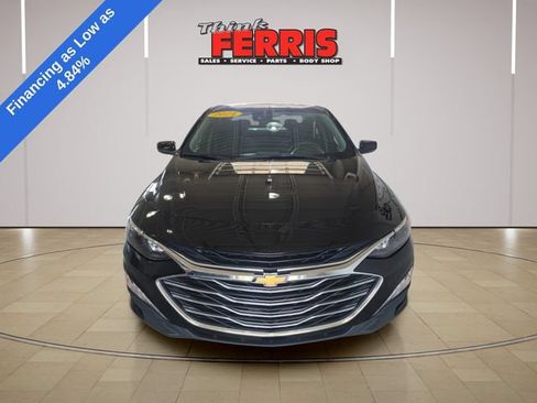 Used 2024 Chevrolet Malibu LT FWD image 2