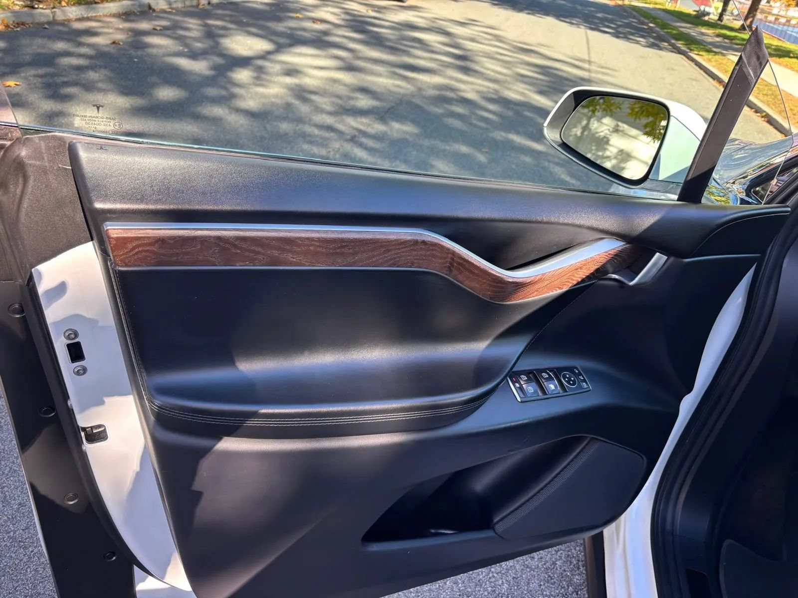 Used 2016 Tesla Model X 90D AWD/4WD image 11