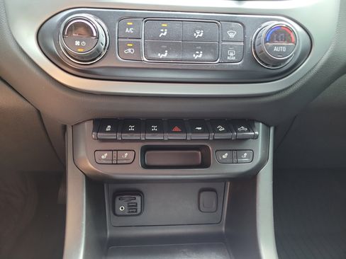 Used 2022 Chevrolet Colorado ZR2 image 28