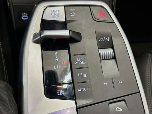 Used 2025 BMW X2 xDrive28i image 24