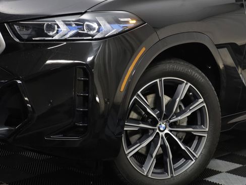 Used 2024 BMW X6 xDrive40i w/ Premium Package AWD/4WD image 3