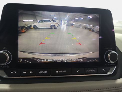 Used 2022 Nissan Rogue SV FWD image 22