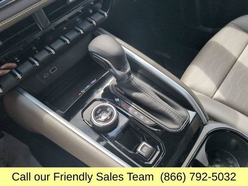 Used 2026 Chevrolet Colorado ZR2 AWD/4WD image 25