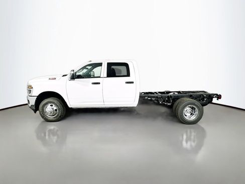 New 2026 RAM 3500 Tradesman w/ Chrome Appearance Group A AWD/4WD image 4