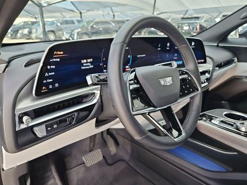 Certified 2024 Cadillac Lyriq Luxury image 28