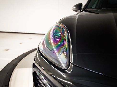 Certified 2023 Porsche Cayenne Platinum Edition AWD/4WD image 13