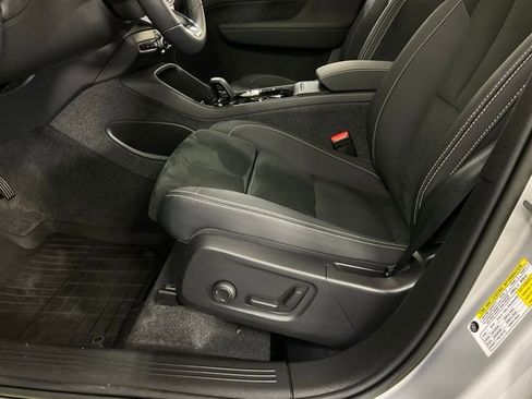 Certified 2023 Volvo XC40 B5 Ultimate w/ Protection Package Premier image 30