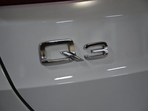 Used 2023 Audi Q3 2.0T Premium image 10