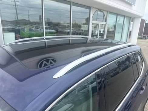 Used 2023 Volkswagen Tiguan SE w/ Panoramic Sunroof Package AWD/4WD image 10