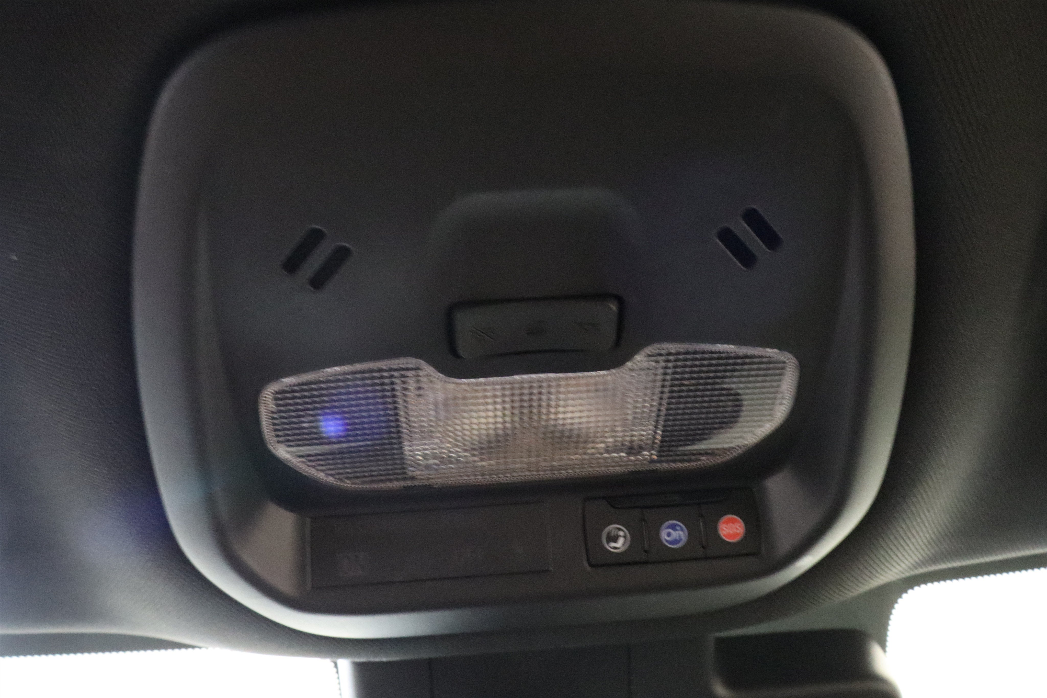 Used 2024 Chevrolet Trax RS FWD image 28