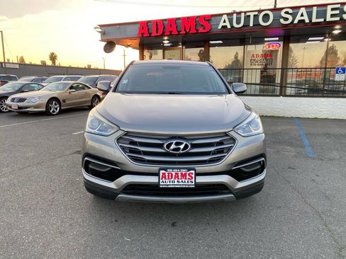 Used 2017 Hyundai Santa Fe Sport image 8