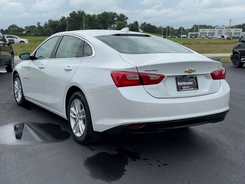 Used 2018 Chevrolet Malibu LT w/ Leather Package FWD image 8