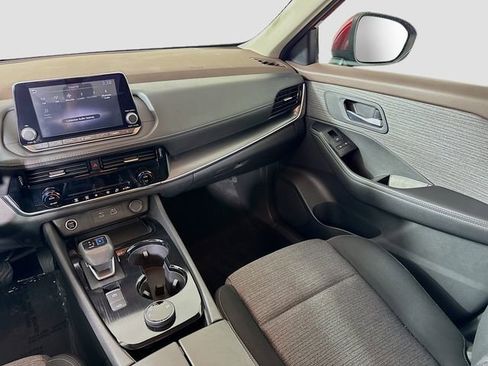 Used 2021 Nissan Rogue SV image 24