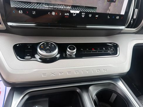 Used 2026 Ford Expedition Active AWD/4WD image 35