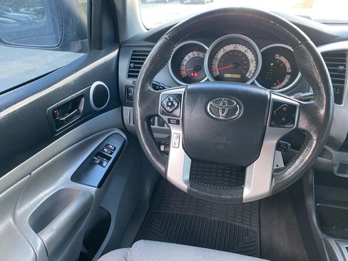 Used 2015 Toyota Tacoma PreRunner image 21