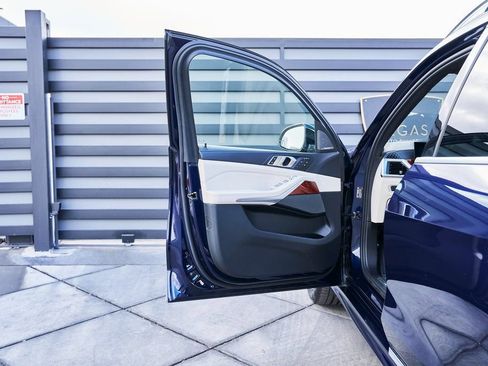 Used 2024 BMW ALPINA XB7 image 30