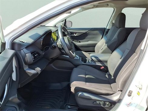 Used 2020 Subaru Outback Premium image 6