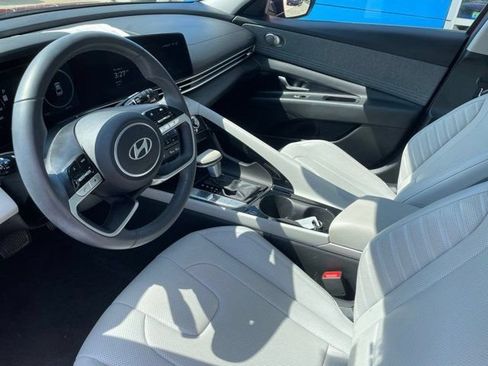 Used 2024 Hyundai Elantra Limited FWD image 6