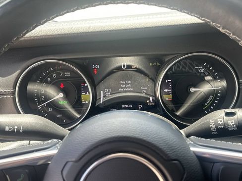 Used 2023 Jeep Wrangler Unlimited Sahara w/ Cold Weather Group AWD/4WD image 27