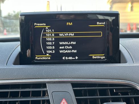 Used 2017 Audi Q3 2.0T Premium image 12