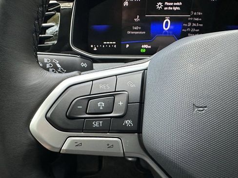 Used 2025 Volkswagen Jetta SE image 16