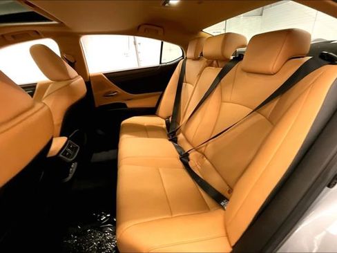 Used 2022 Lexus ES 350 w/ Premium Package FWD image 24